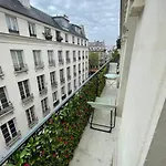 Heart Of Haussman Quiet & Balcony Daire